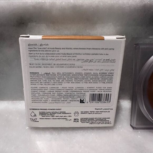 NWT GloWish By Huda Beauty 06 Medium Tan Luminous Pressed Powder 0.35oz - Picture 3 of 4
